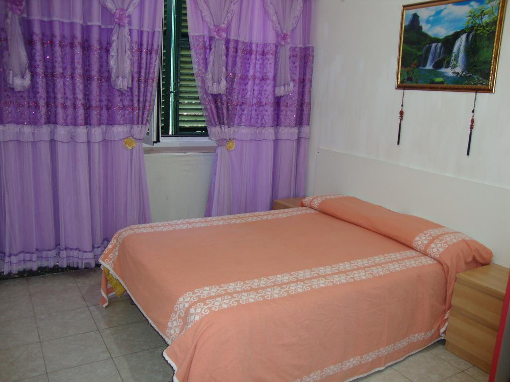 Qindajie House Bed & Breakfast